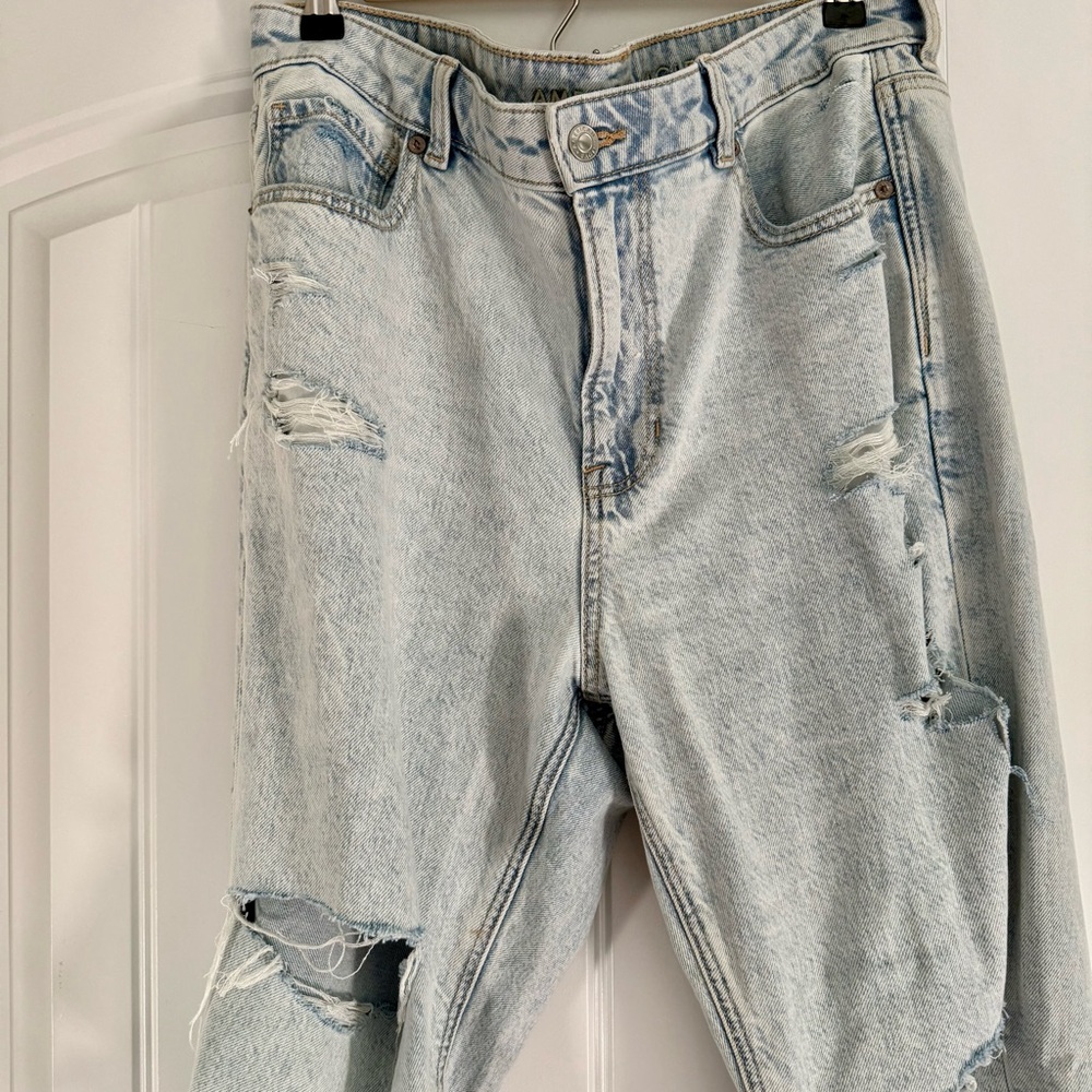 AEO | Strigid Ripped Mom Jean - Picture 8 of 11